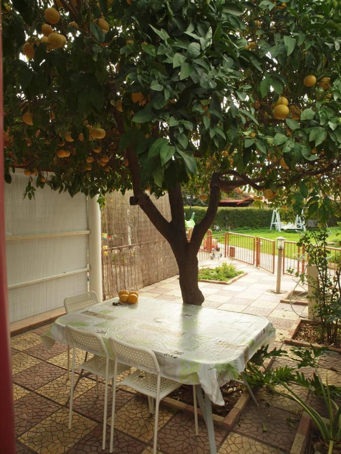 Hôtel Moon-Light Studio à Larnaca Extérieur photo